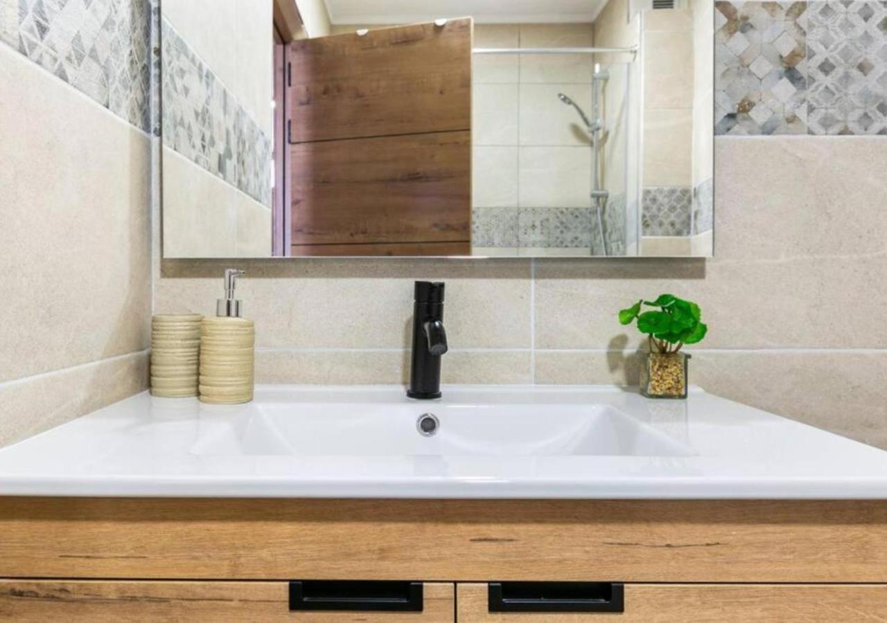 Cosy Apartment In Los Cristianos 5Min To The Ocean Exterior foto