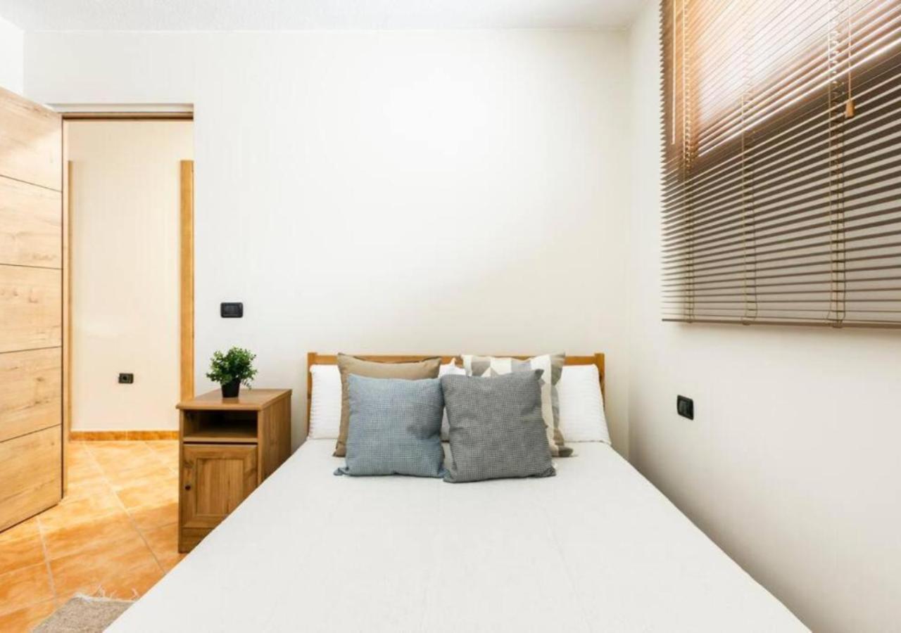 Cosy Apartment In Los Cristianos 5Min To The Ocean Exterior foto